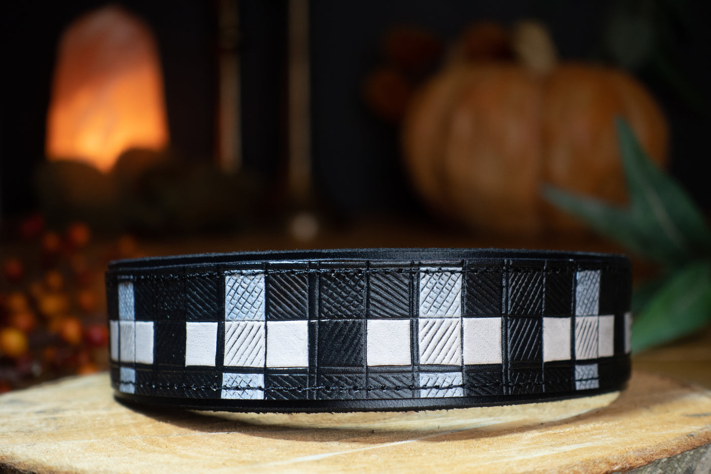Black & White Plaid - 15-17" medium
