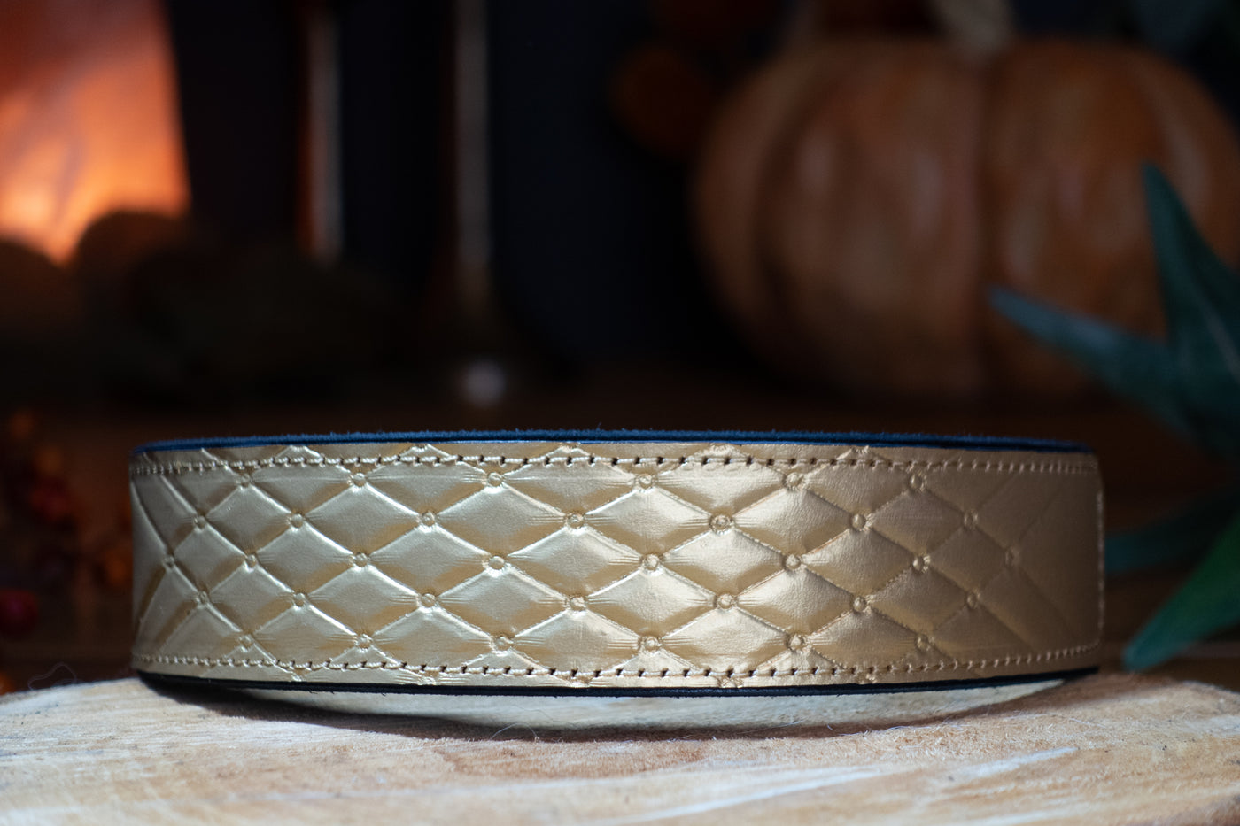Gold & Black Diamonds ~ 15-17" Medium