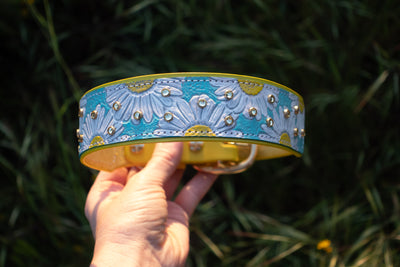 Darling Daisies - Daisy flower tooled leather dog collar design