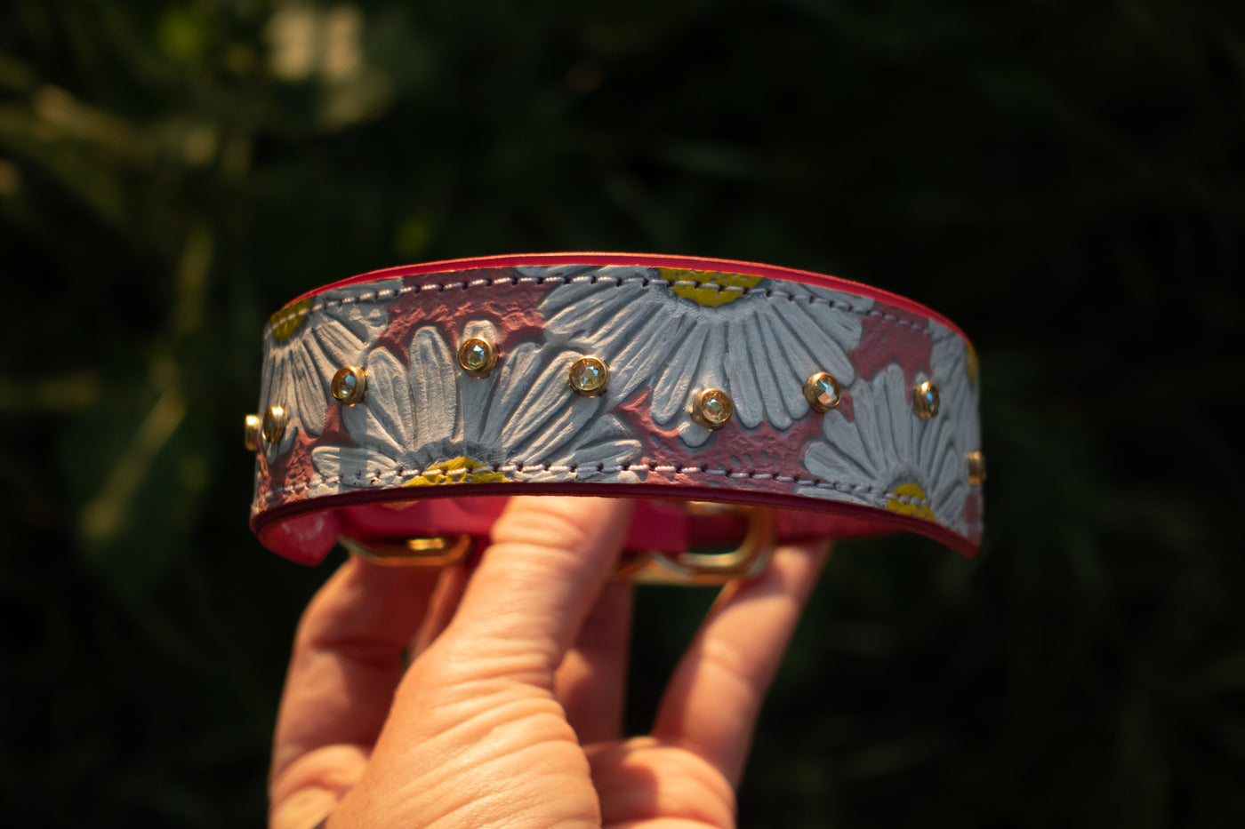 Darling Daisies - Daisy flower tooled leather dog collar design
