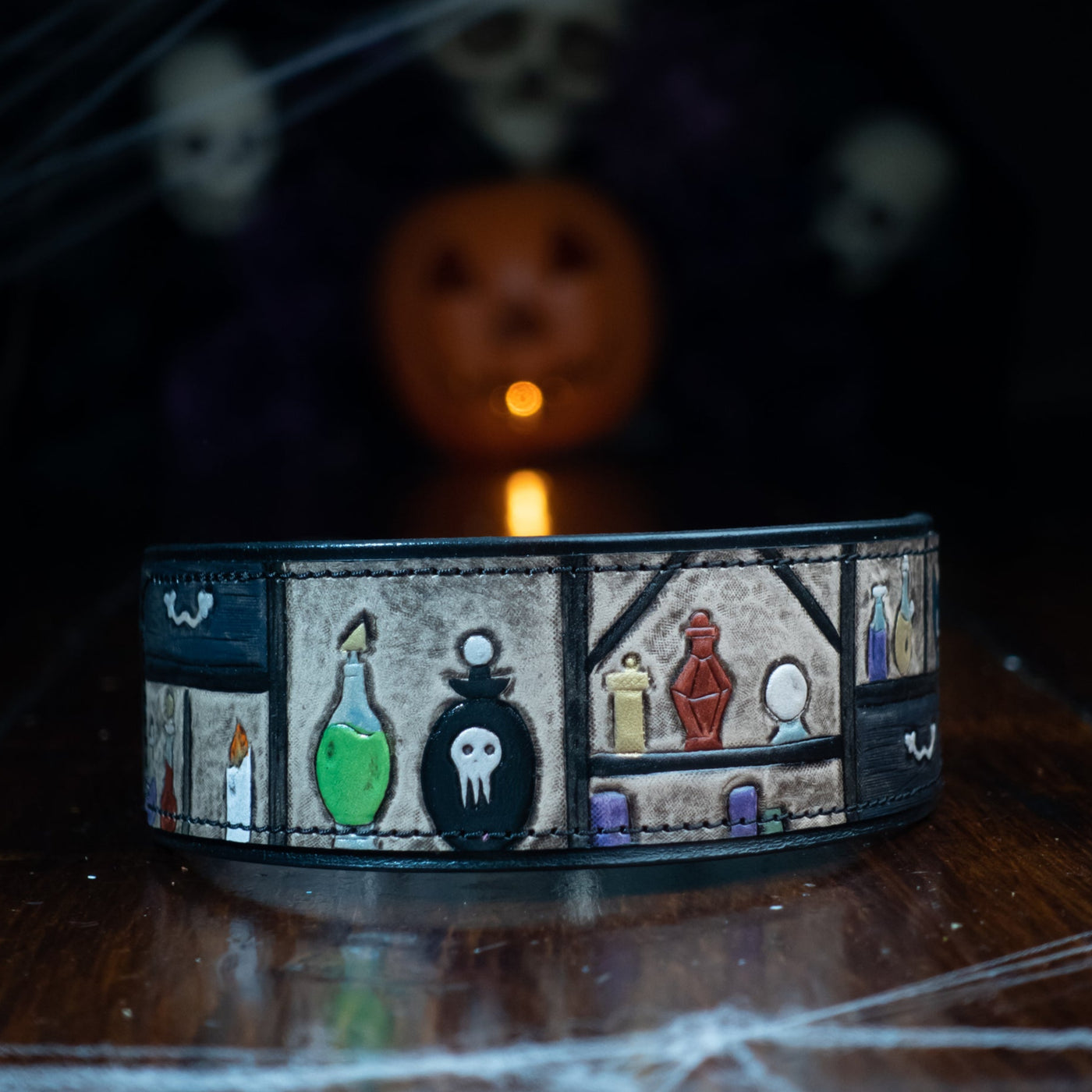 Witches Shelf - Large 14-17"